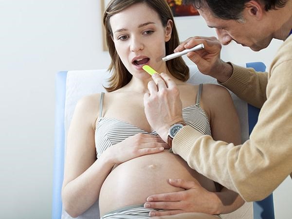Viêm nướu khi mang thai có ảnh hưởng đến sức khỏe của em bé không?